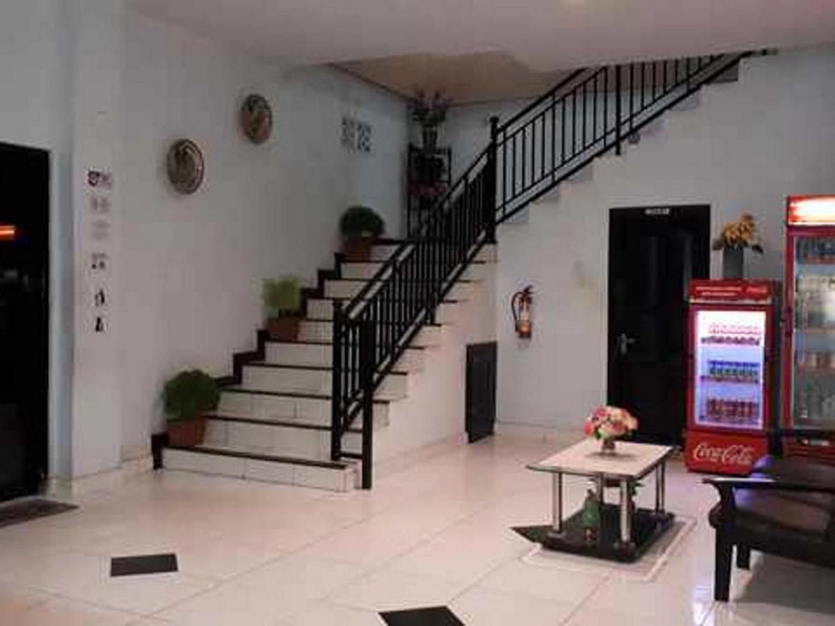 Reddoorz At Hotel Rumberpon ソロン エクステリア 写真
